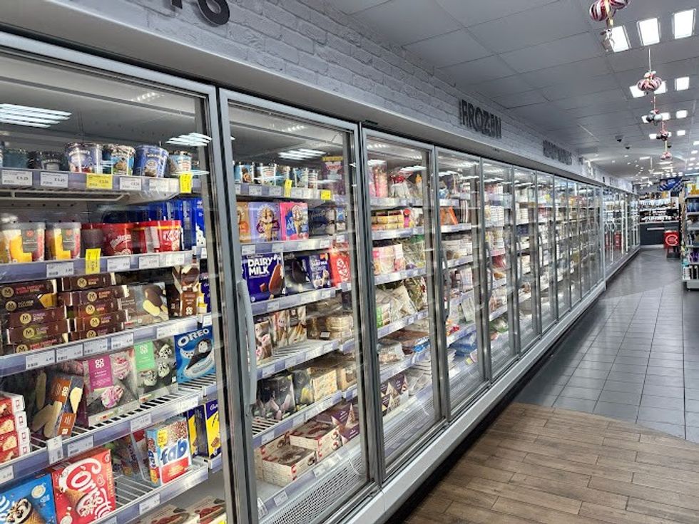 38D0ACEA 7058 4B4D 8C1C 4537C99194F5