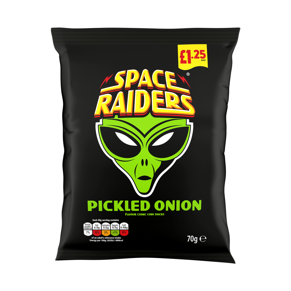702785 Space Raiders Pickled Onion Crisps 70g 125GBP PMP 711066 S 1
