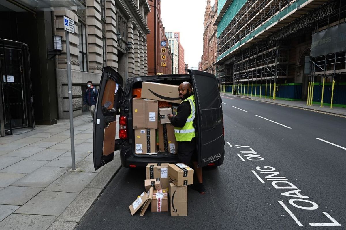 UK drivers delivering for Amazon seek employee rights
