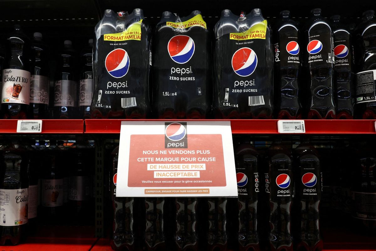 Carrefour pulls PepsiCo products over price hikes