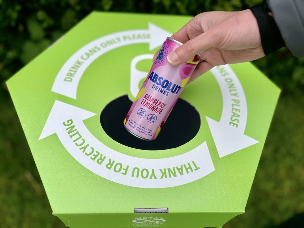 Absolut Can with ECC Bin