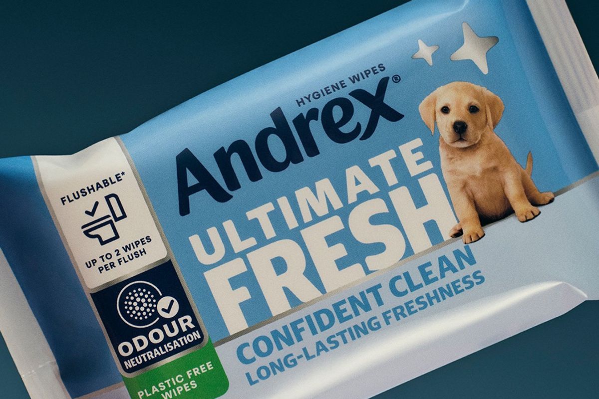 Andrex Ultimate Fresh Wipes with DeodEclyx technology for 4-hour freshness