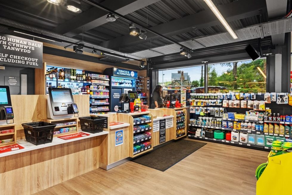 Ascona Machynlleth 10