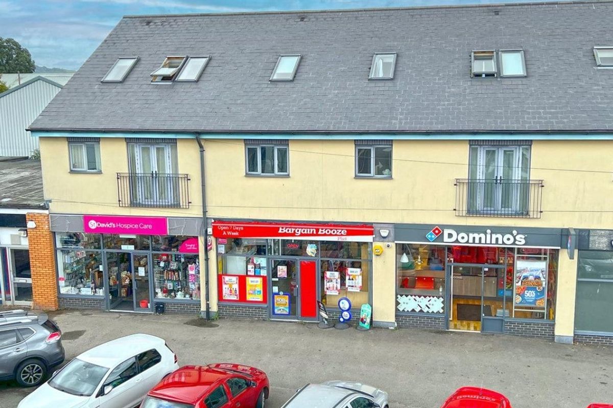 New family set to take over Bargain Booze store in Chepstow