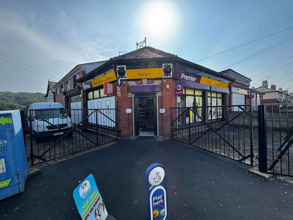 Batley's famous Notay's Convenience Store celebrates 50 years in business [Exclusive]