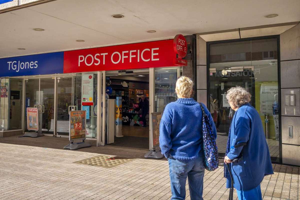 Branch of TG Jones and Post Office in Bromley High Street