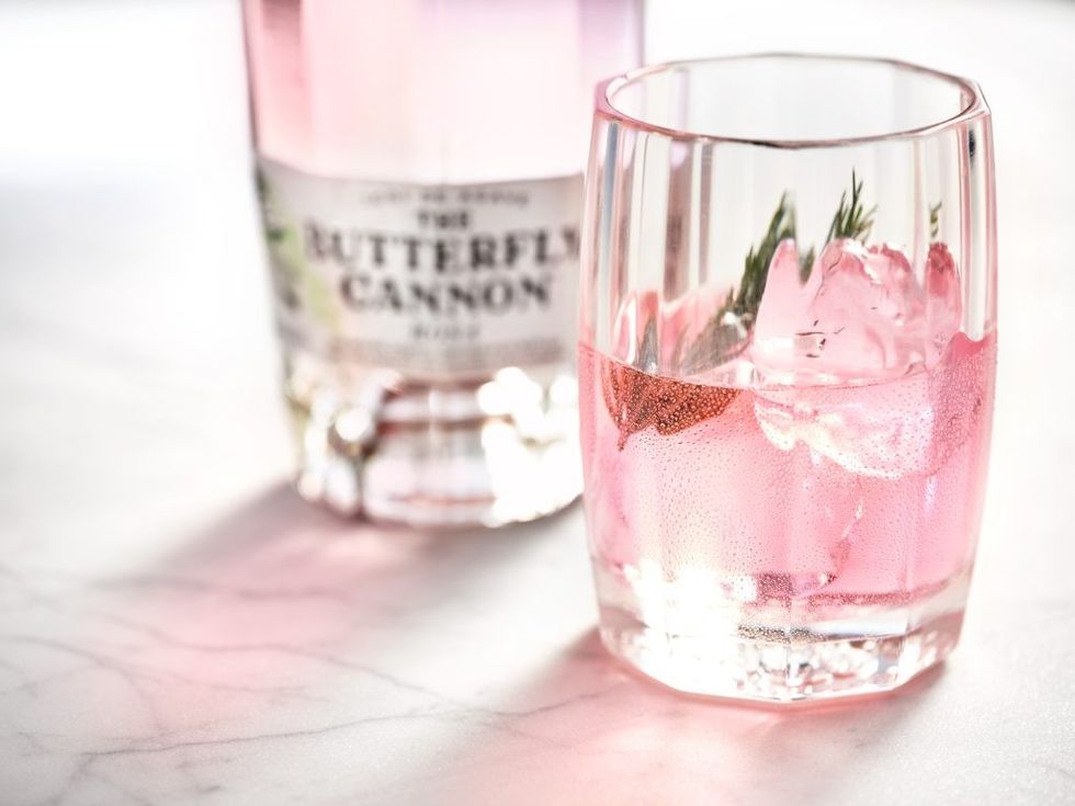 Butterfly Cannon Rosa Cocktail Rocks Close Up
