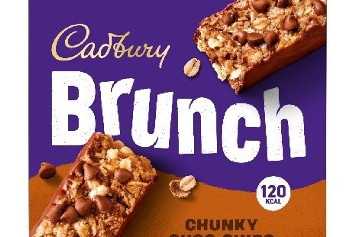 Cadbury Brunch Chunky Choc Chip 10-bar pack with bold purple packaging