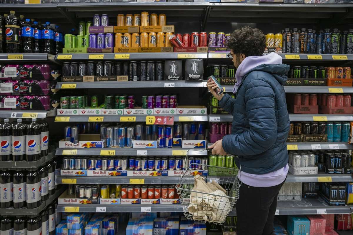 Campaigners urge PM to act now on committed energy drinks ban