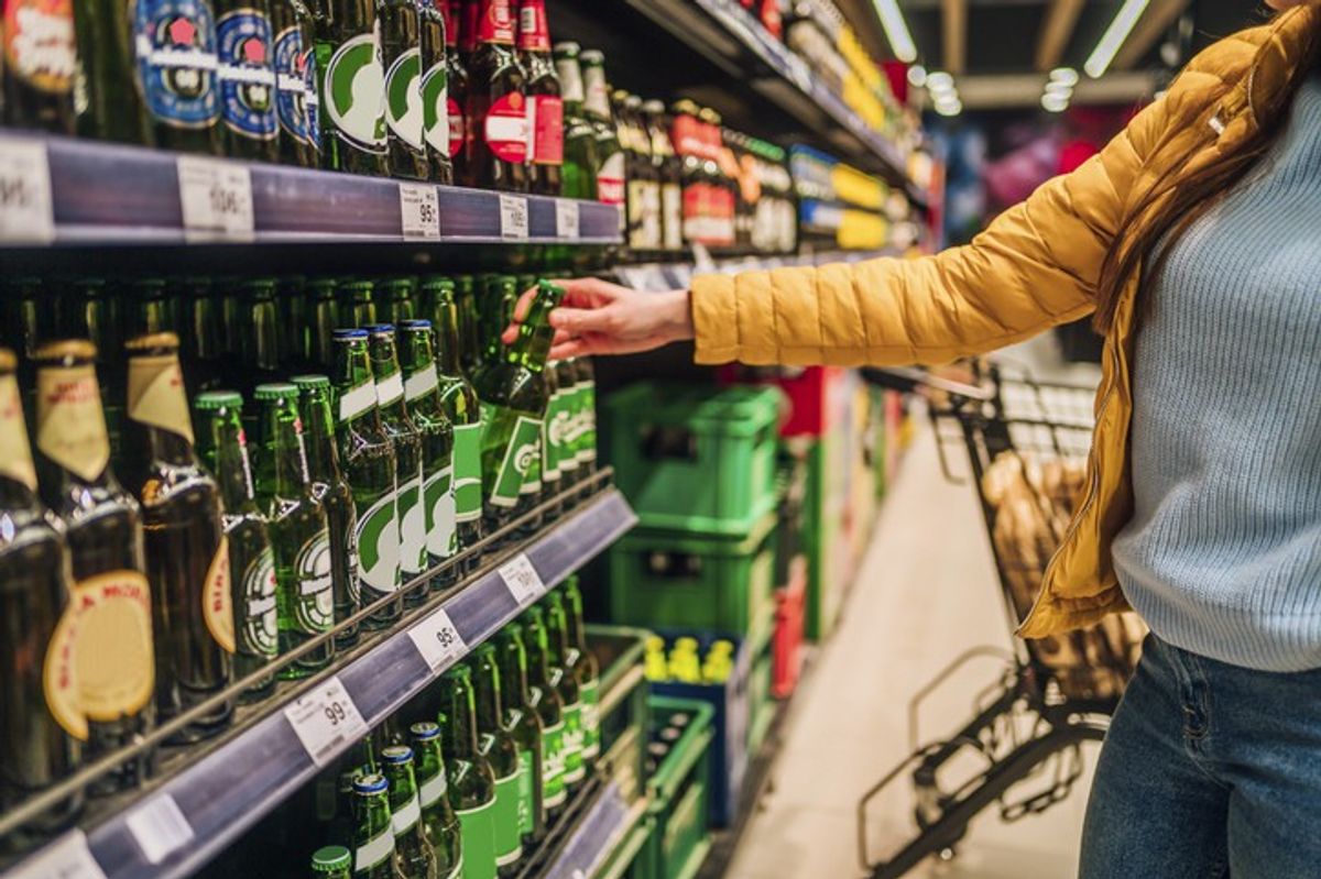 Campaigners urge UK government to add bold cancer warnings on alcohol bottles