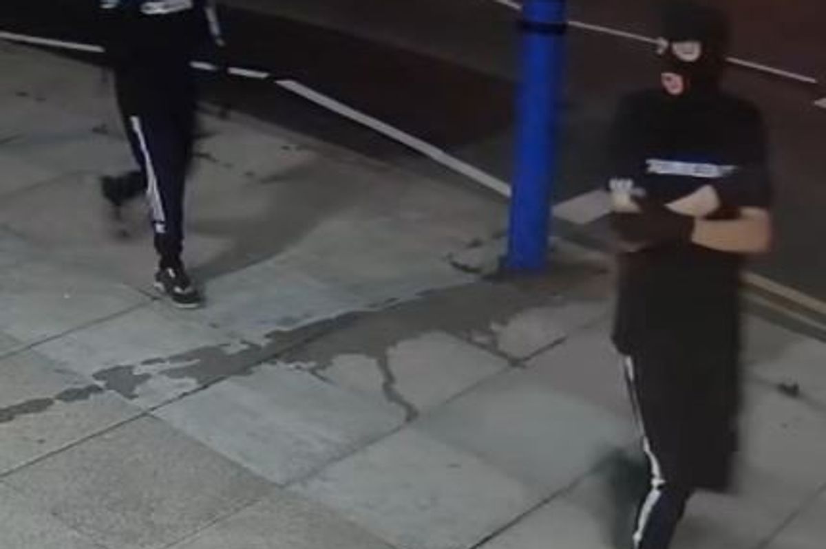 Shop worker slashed on back when running to escape from machete-wielding robbers