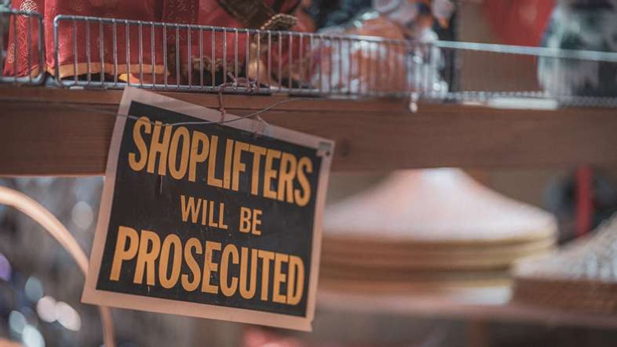 Chocolate retail crime wave UK