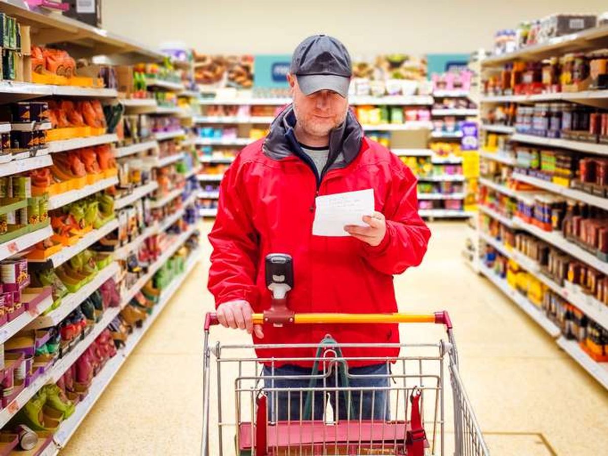 Consumer confidence falls amid inflation fears