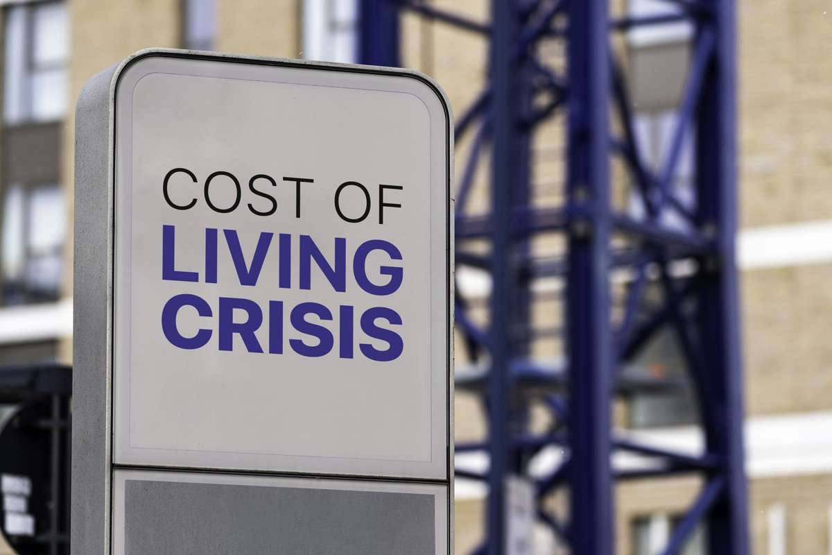 Independent retailers call for government to reduce cost burdens