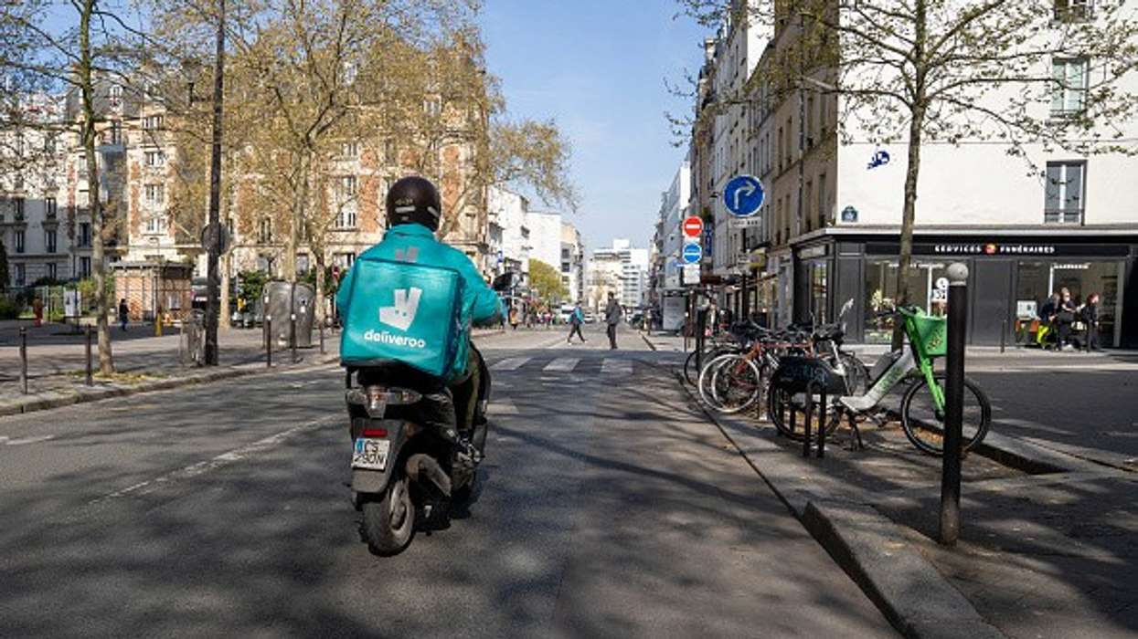 Deliveroo grocery delivery