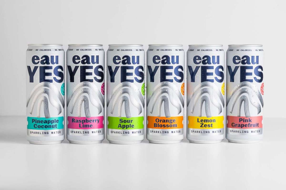 eauYES flavoured sparkling mineral water