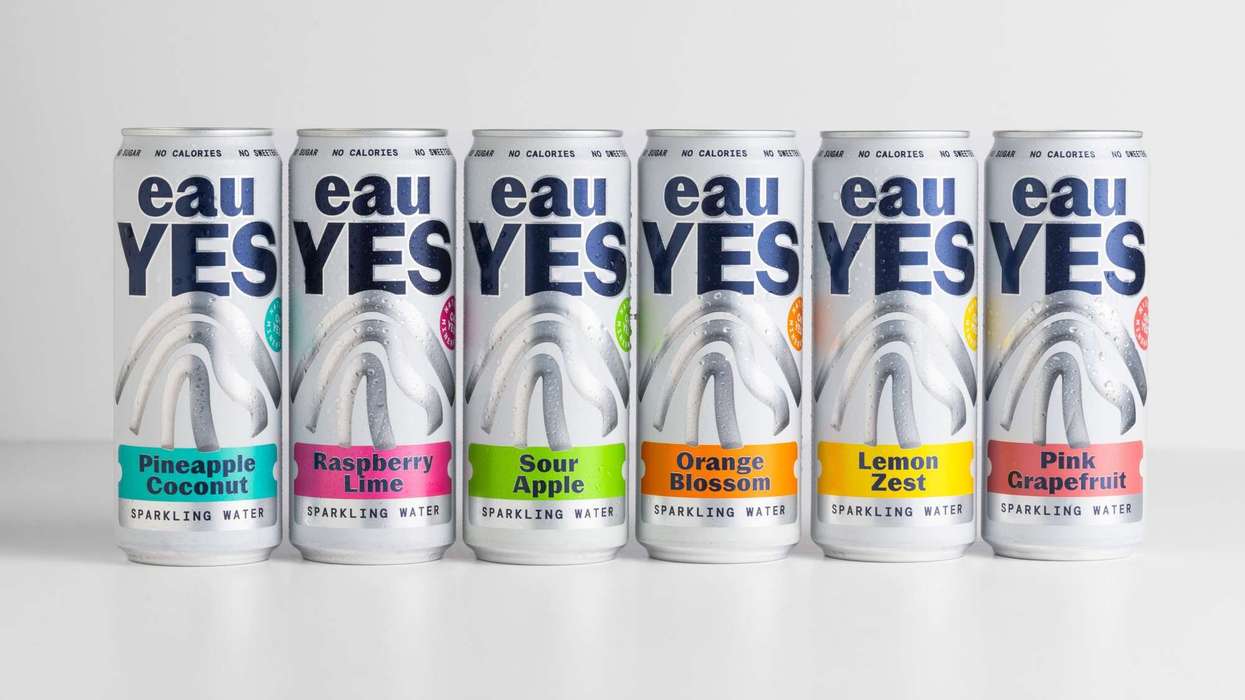 eauYES flavoured sparkling mineral water