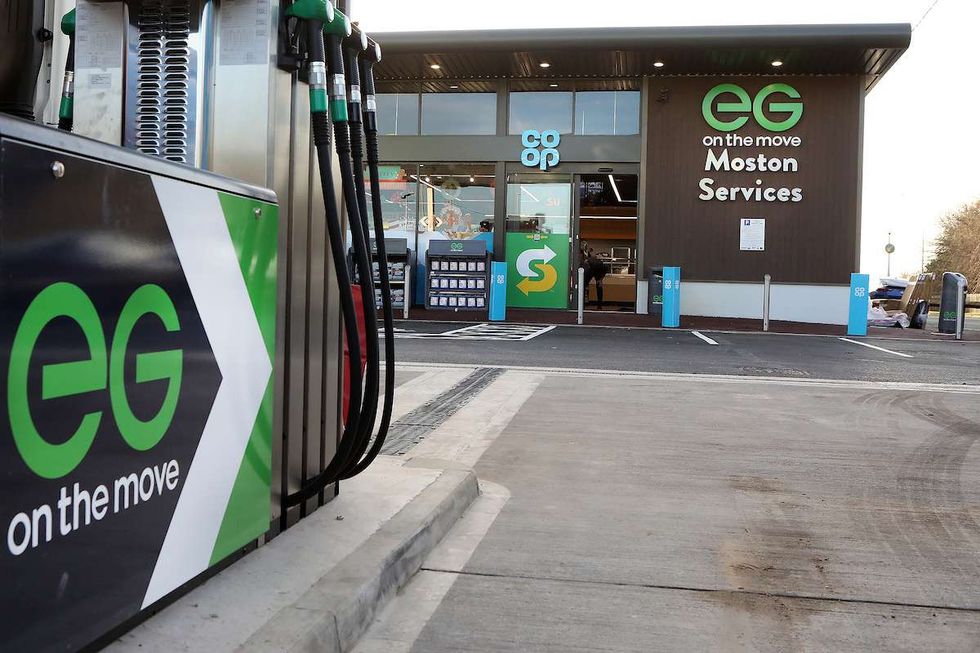 EG On the Move, Moston