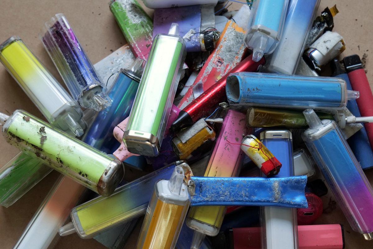 Environmental warning over new UK vape products amid disposable ban