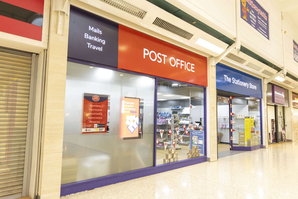 exterior of the Luton PO