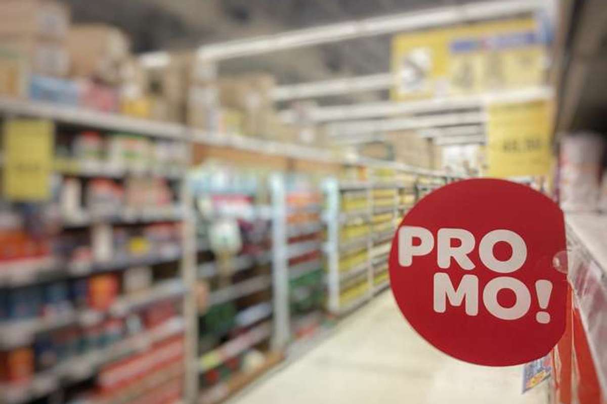 food retail sales UK