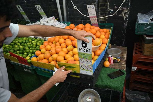 fruit and veg stall food inflation
