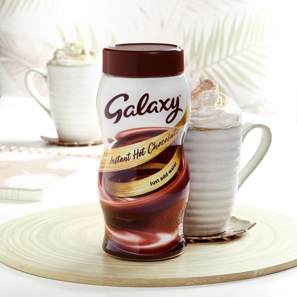Galaxy Instant Hot Chocolate 3 Lifestyle