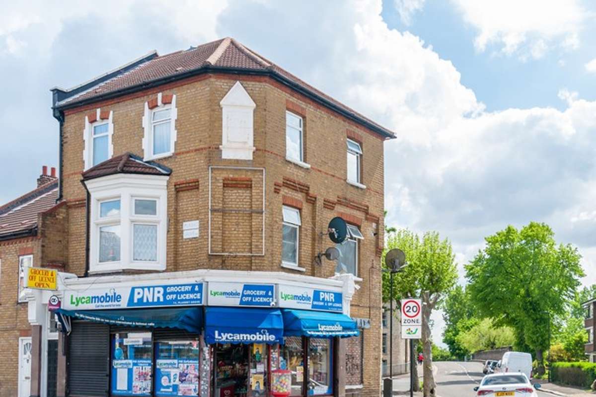 Wales: Rail tickets available in convenience stores soon