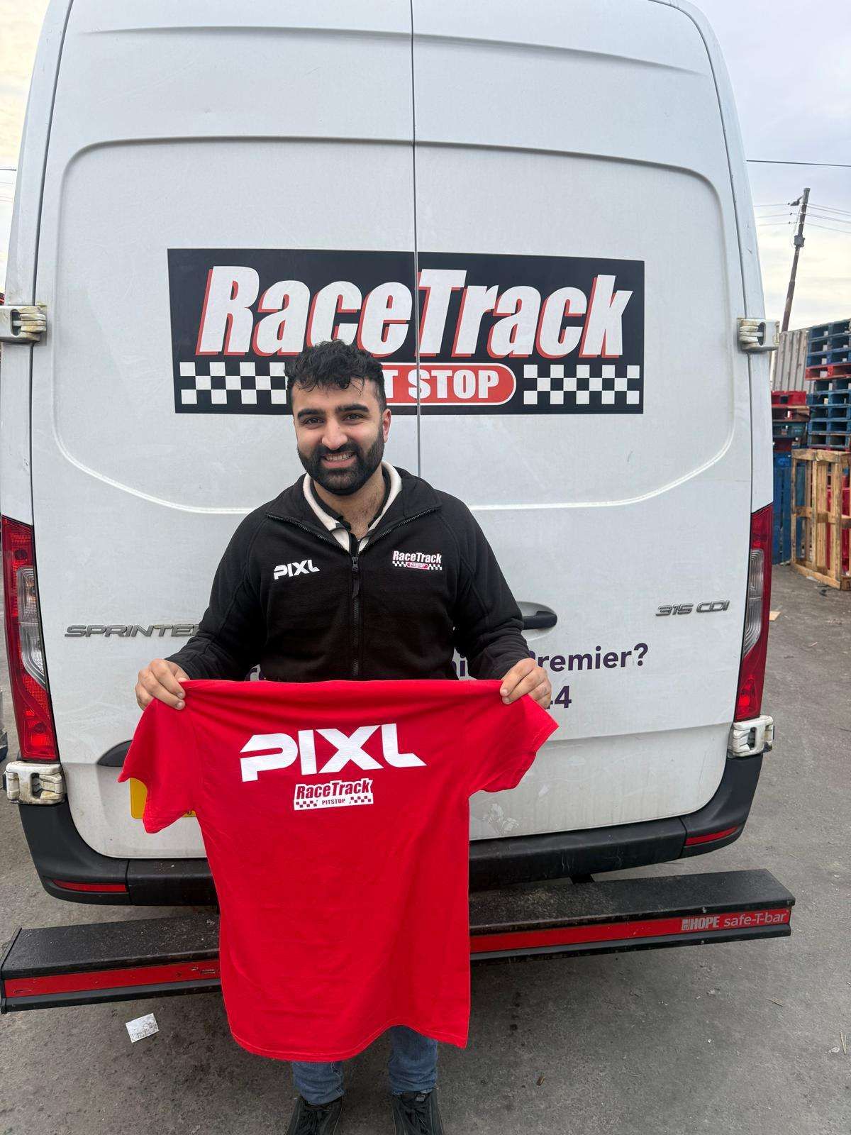 Guna Sud: RaceTrack, Wishaw
