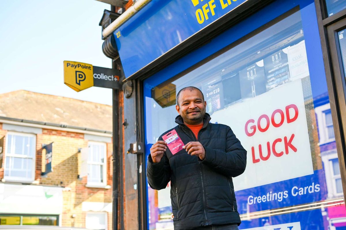Hertfordshire store wins award for parcel services