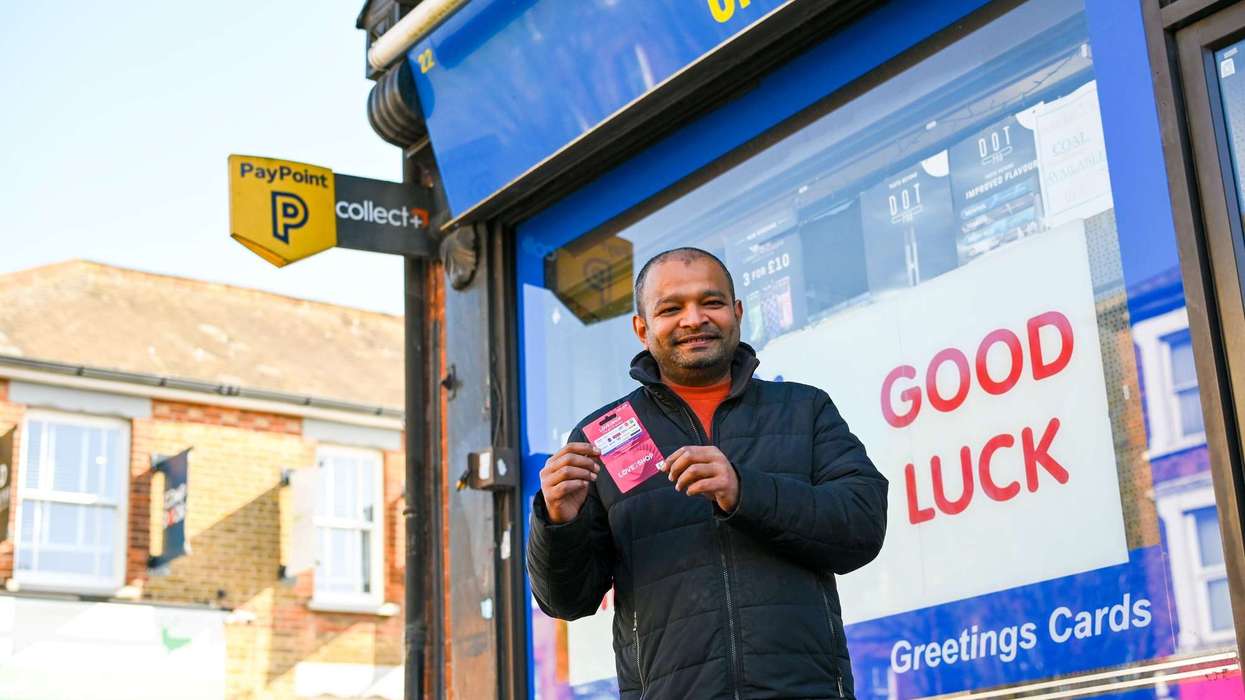 Hertfordshire store wins award for parcel services