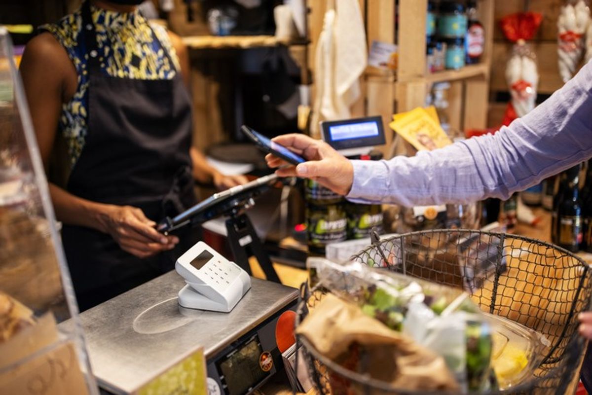 'Digital wallets popularity rise as cash usage drops'