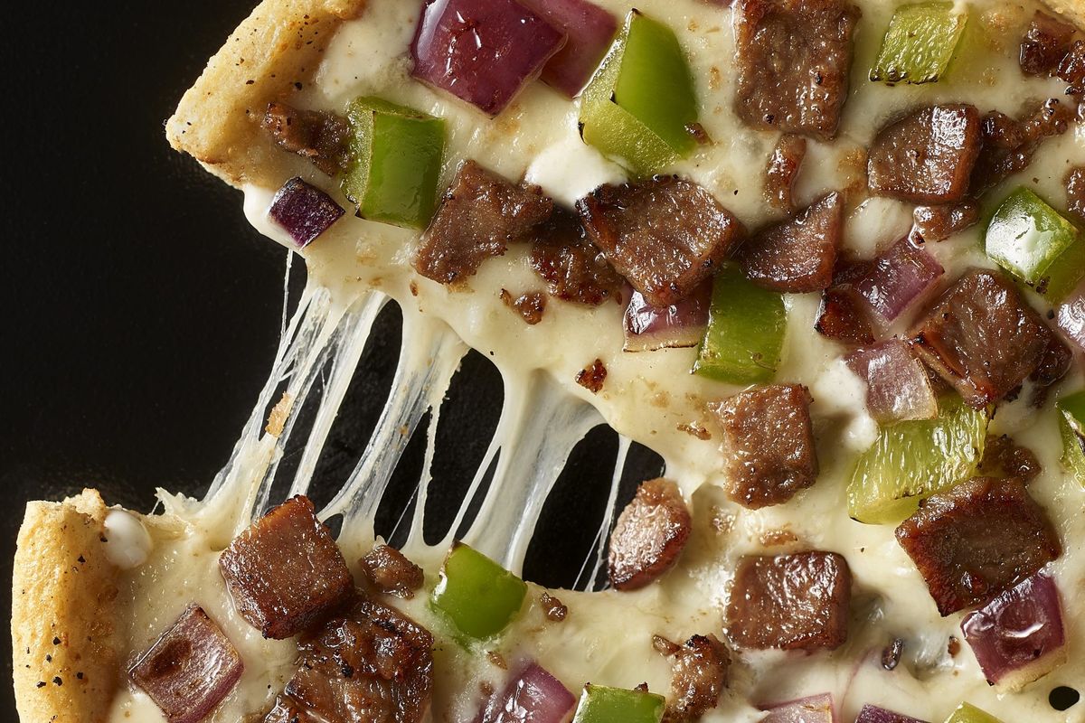 Brits get chance to sample top secret Chicago Town pizza recipes