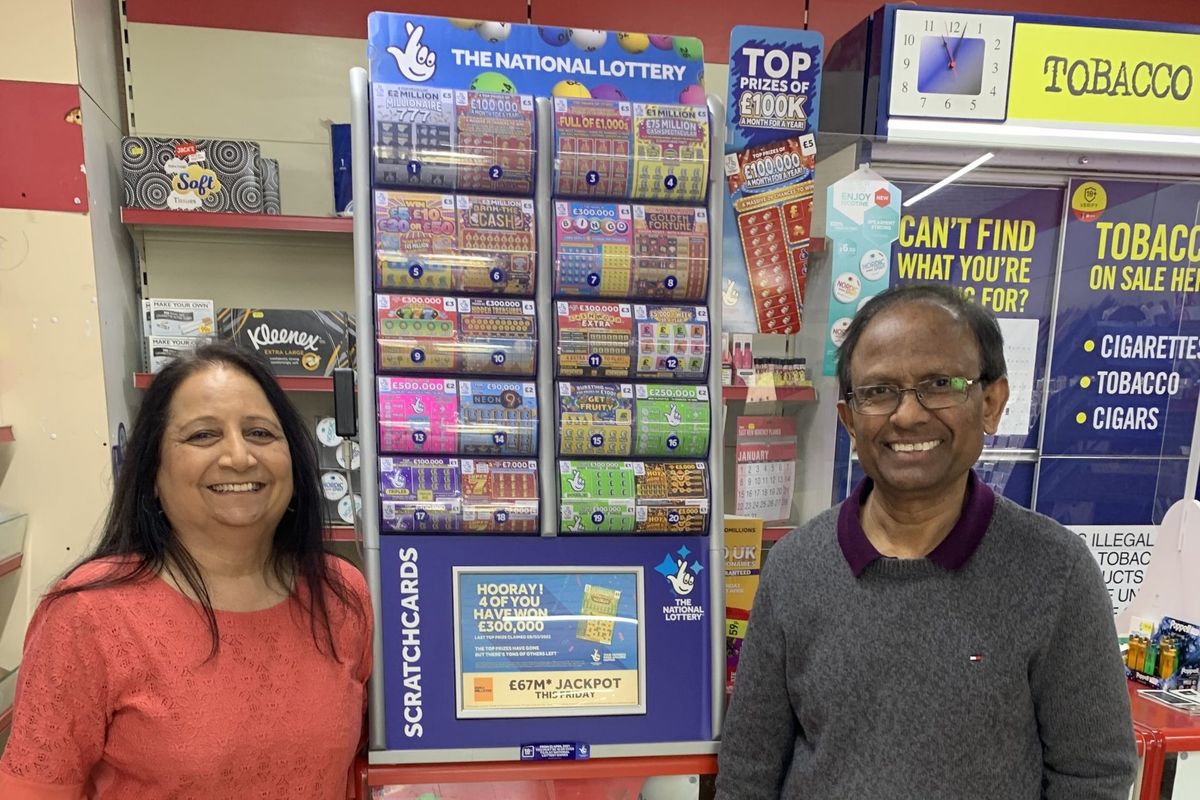 Swindon retailer wins £10k In Camelot quarterly prize draw