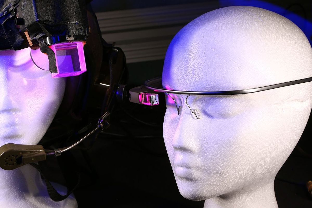 Augmented Reality and New Tech are Disrupting the Eyewear Industry in 2023