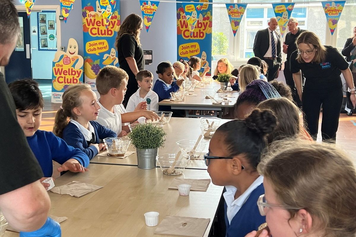 Minister attends big breakfast event by SGF’s Healthy Living team and local pupils