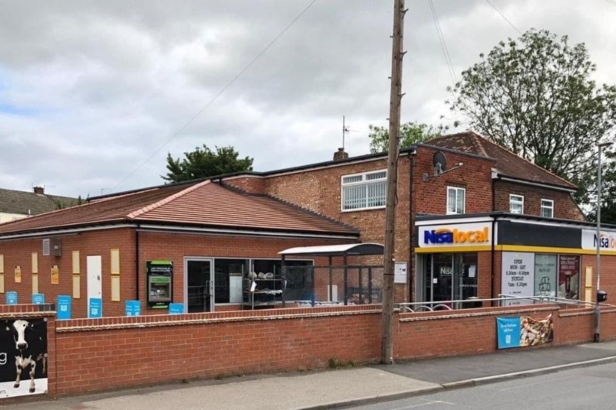 Nisa Local in Driffield donates £3,000 to local infant school