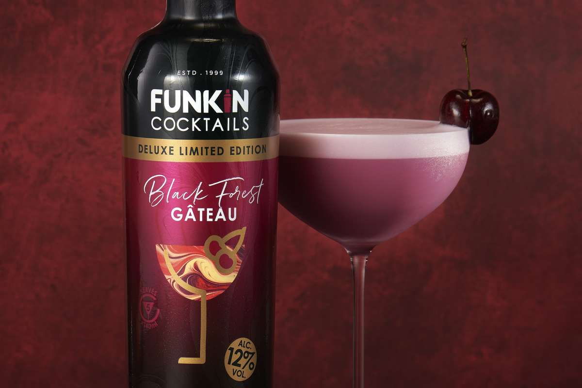 FUNKIN COCKTAILS spruces up seasonal drink aisles with Deluxe Dessert Cocktails