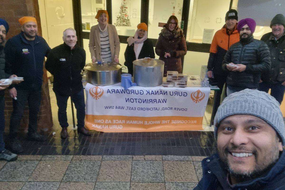 Nisa retailers bring warmth to Warrington’s freezing streets