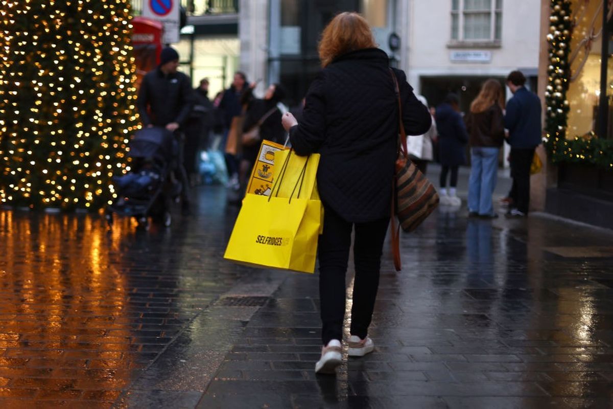 Consumers braced for Christmas spending