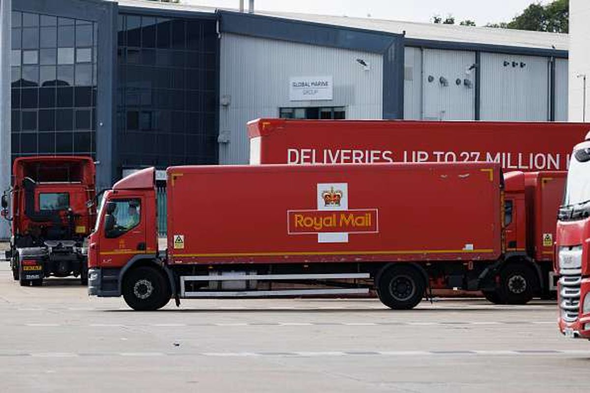 Royal Mail to rebrand thousands of convenience stores