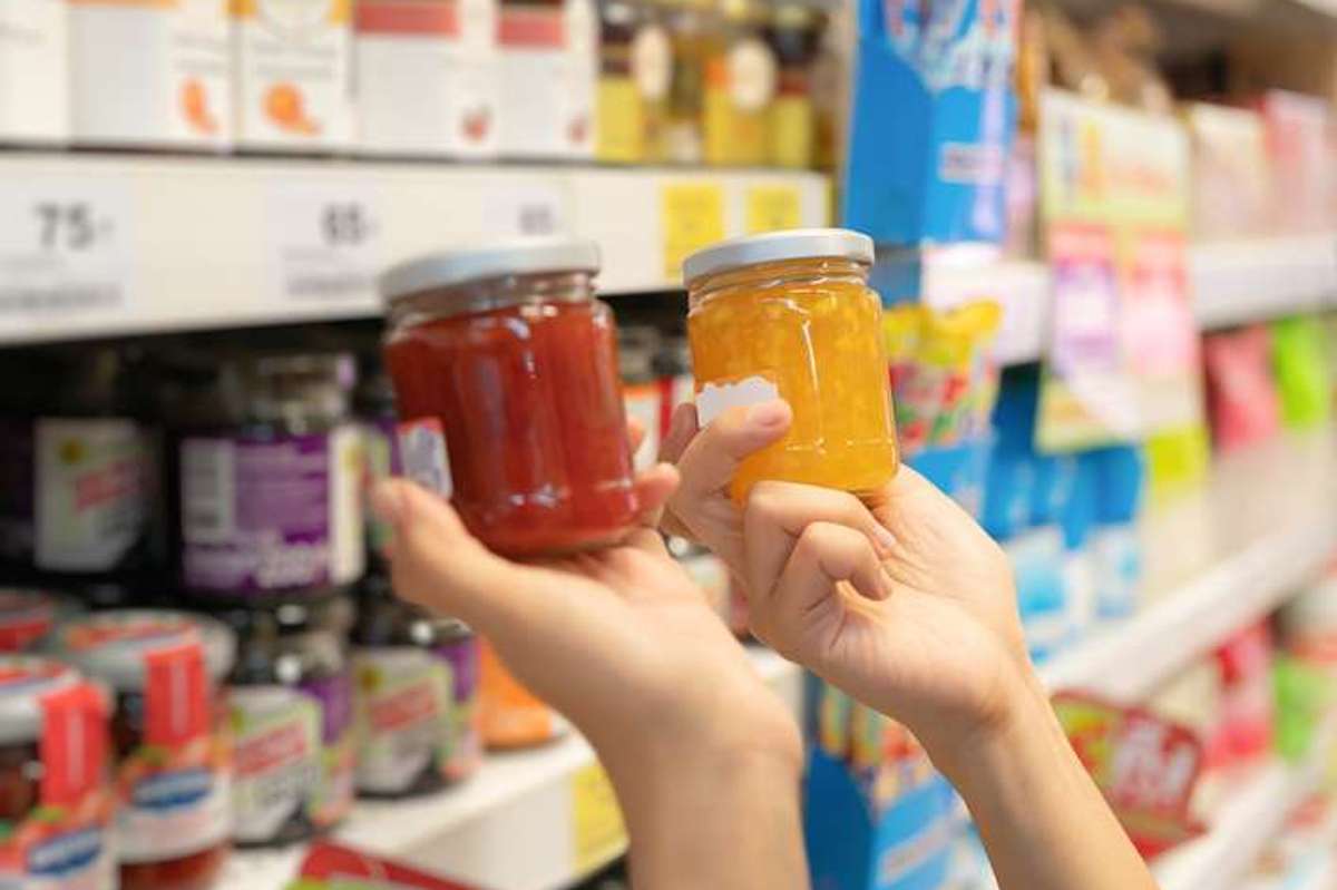 Sweetener found in convenience store staple lines linked to higher risk of heart attacks