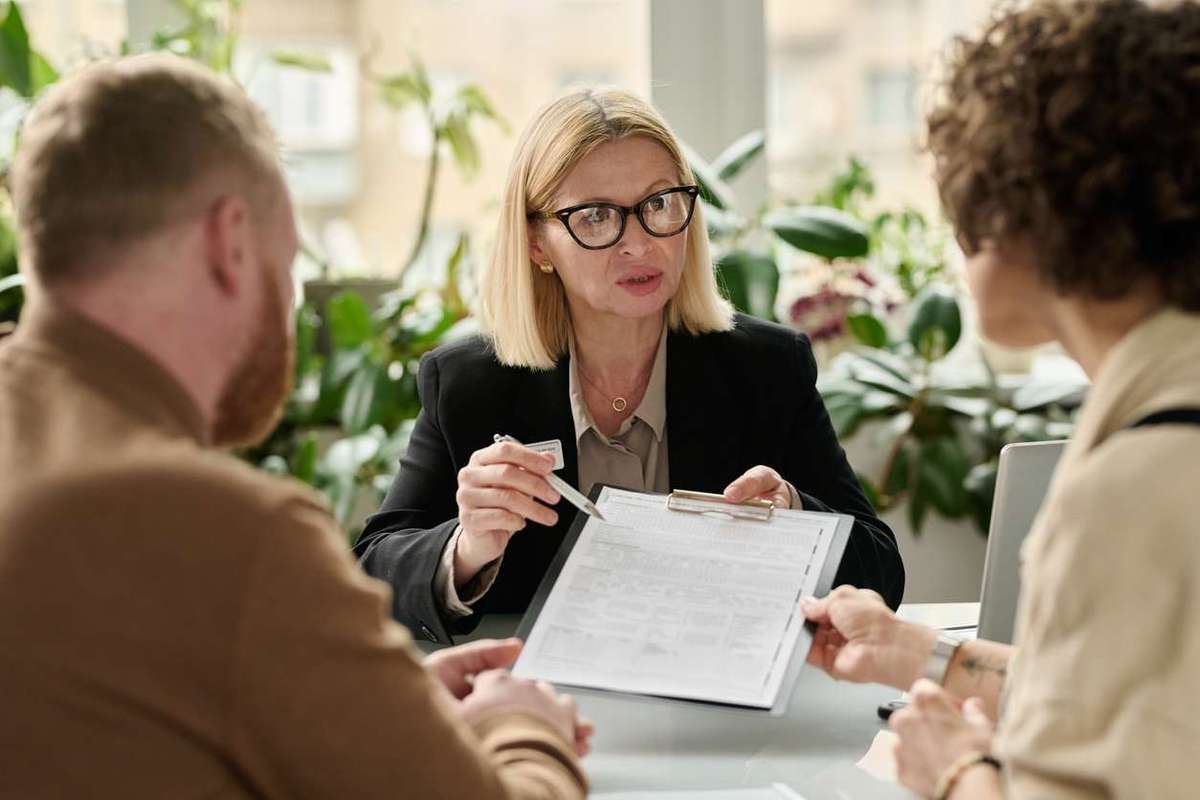 When Do You Need a High Net Worth Divorce Lawyer? A Guide for Business Owners