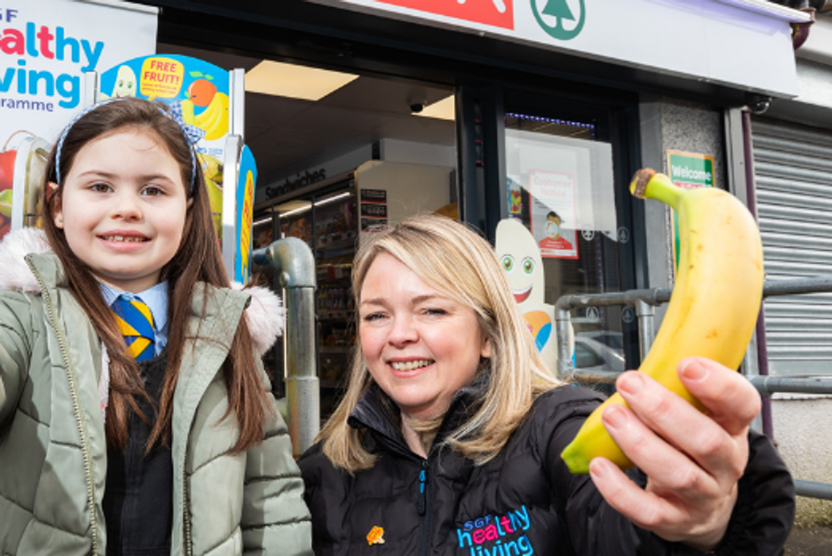 Scottish independent SPAR retailers start free fruit trials with HLP