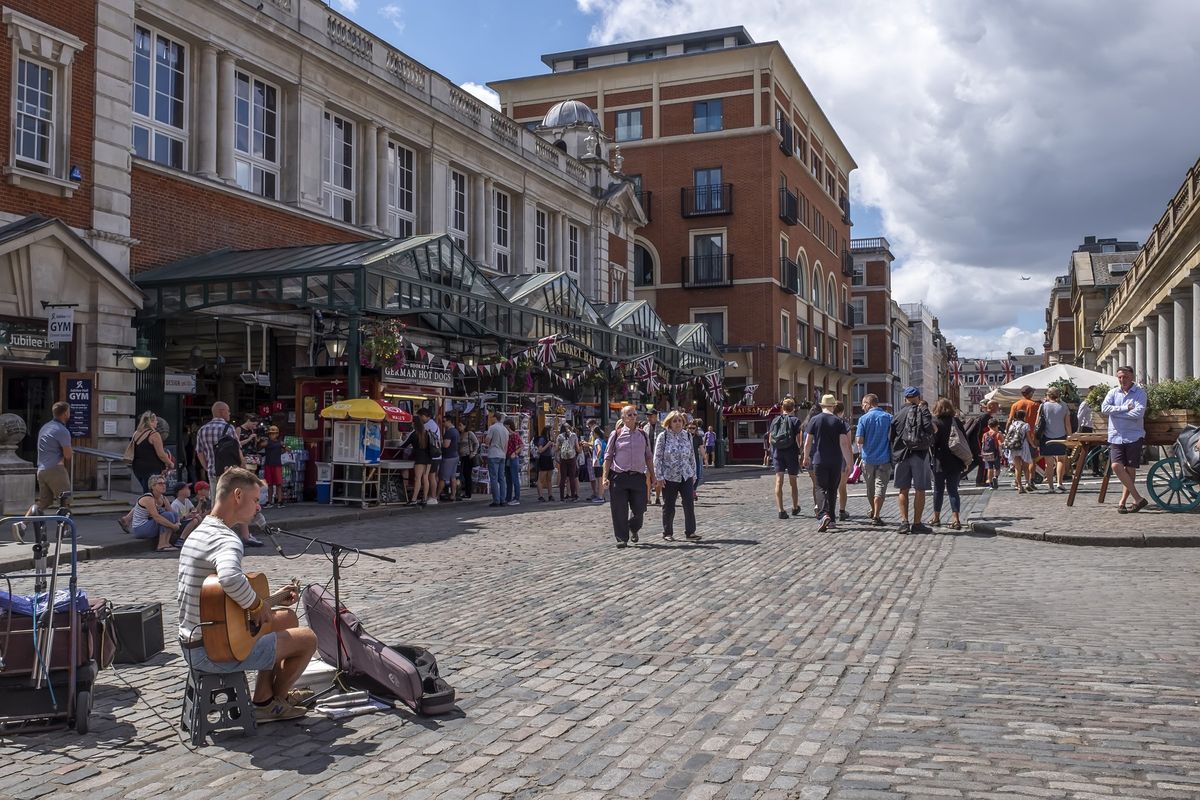 Independent UK retailers hope warm weather drives high street footfall and sales