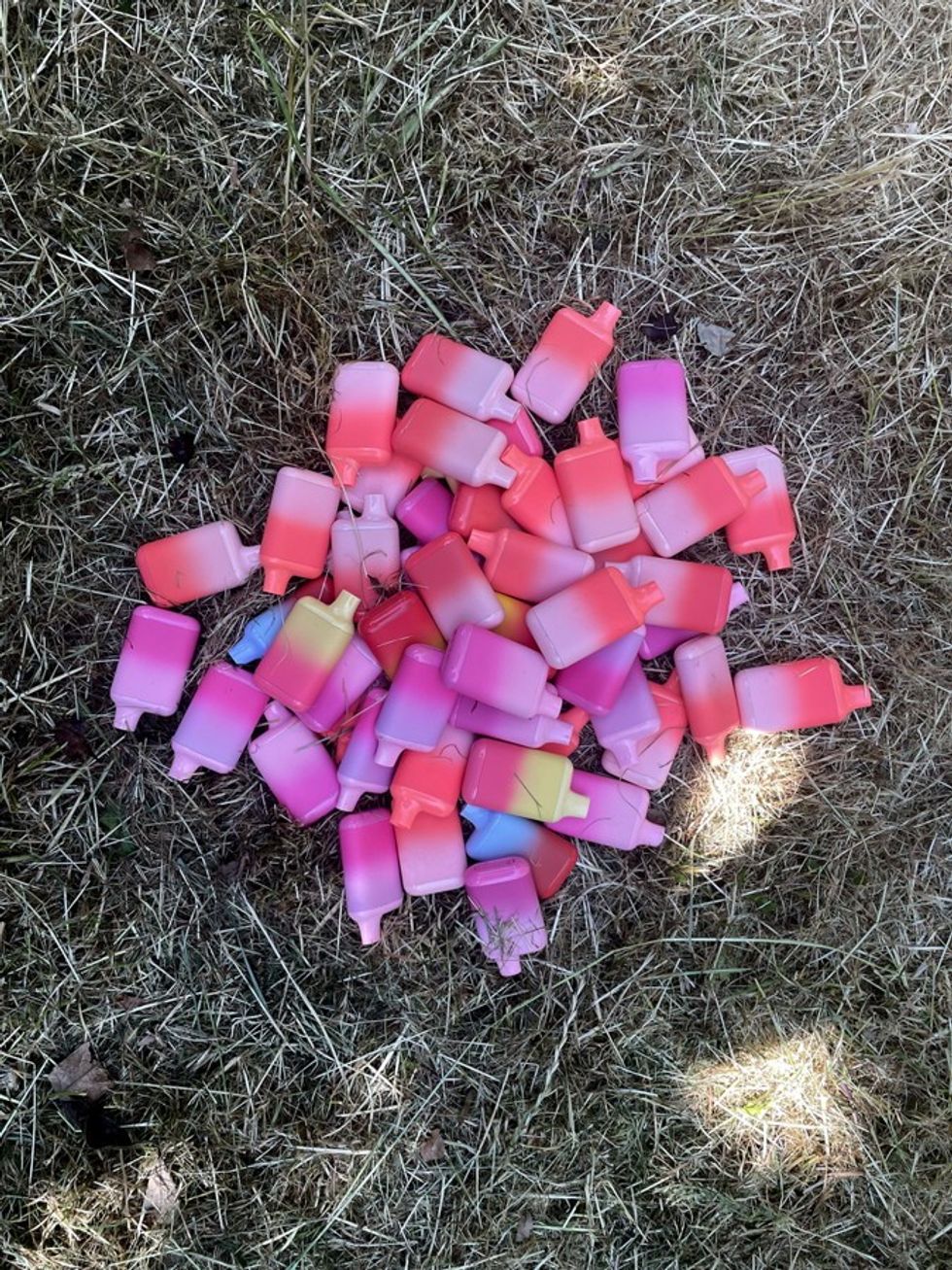 iStock disposable vape discarded