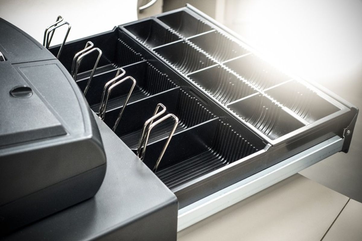 Cash stolen from Bransgore Co-op store