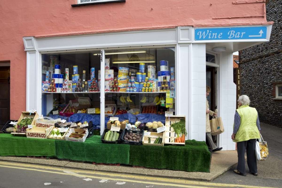 Government acknowledges local shops’ role in tackling loneliness