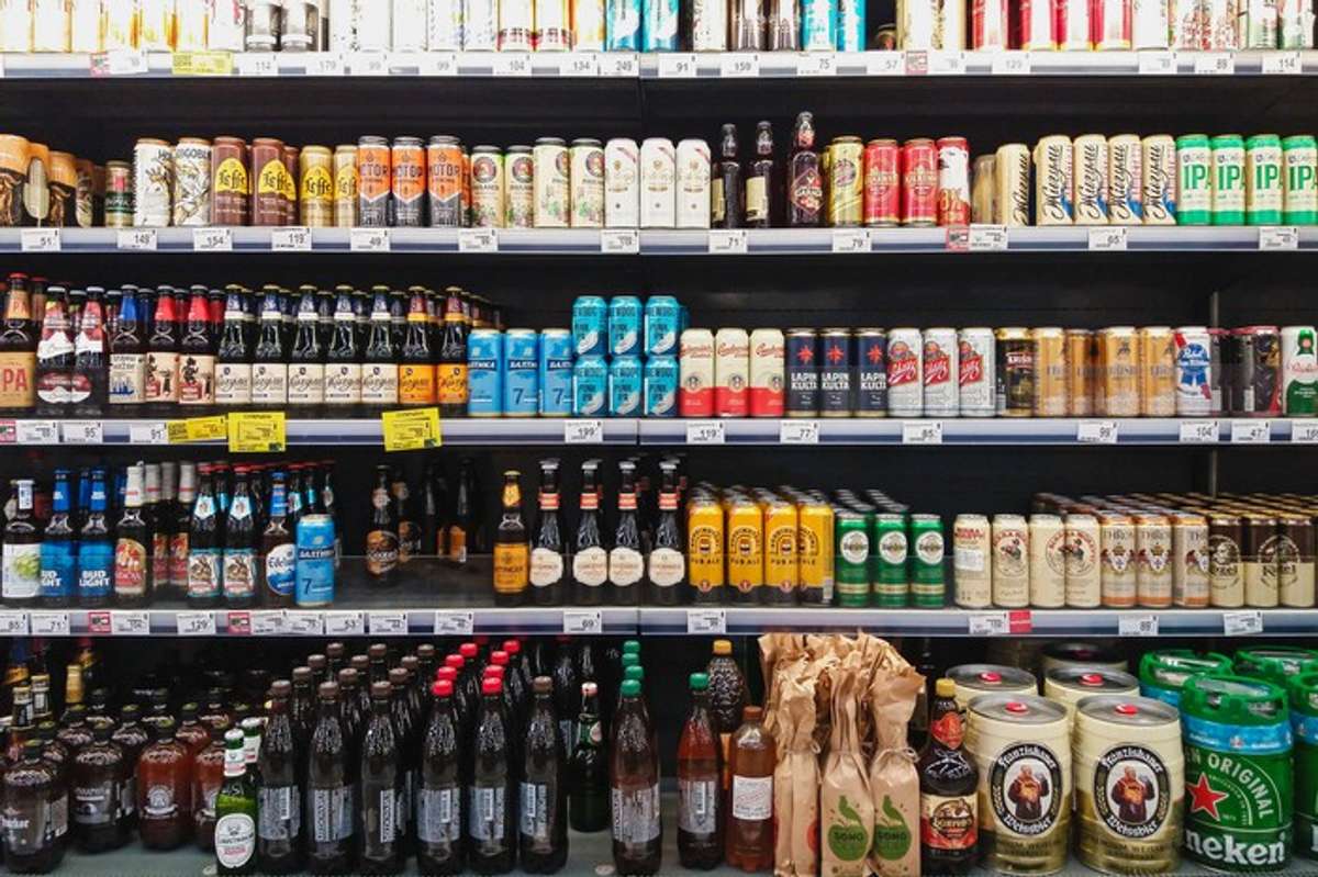 Objections over Leeds corner shop's alcohol licence application