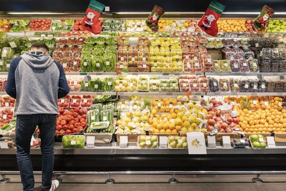 'Half of Britons to reduce grocery spending during Christmas period'